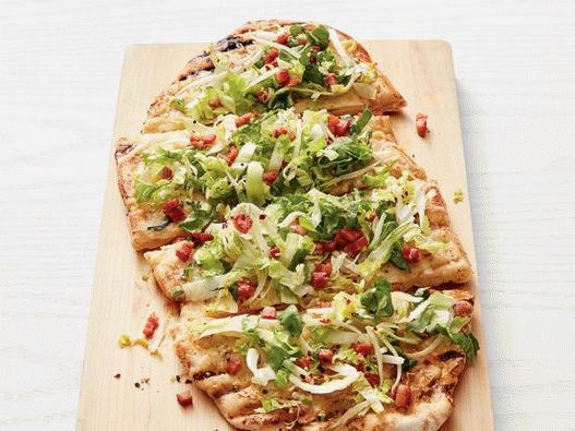 Photo Summer grilled pizza