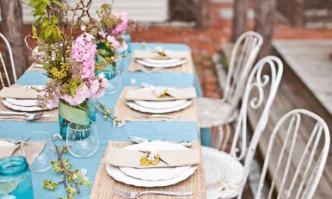 Summer table setting