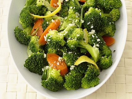 Photo Lemon cabbage broccoli with carrots