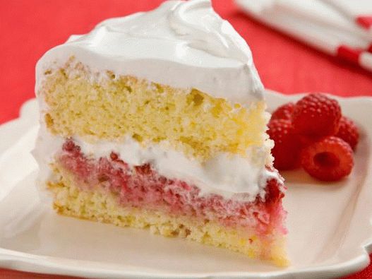 Photo Lemon-raspberry muffin with citrus glaze