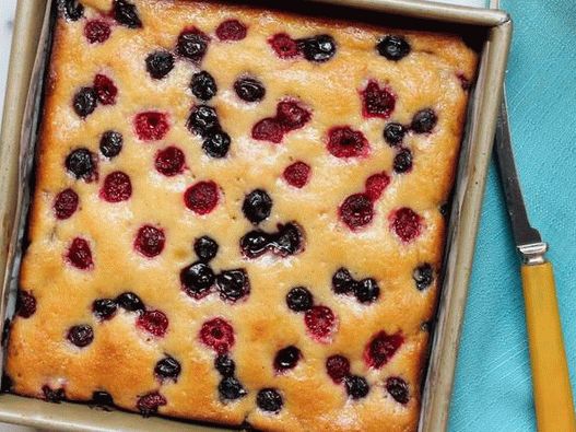 Photo Lemon-berry pie with honey