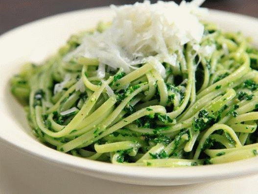 Photo of a Linguine with Kale Cabbage Pesto