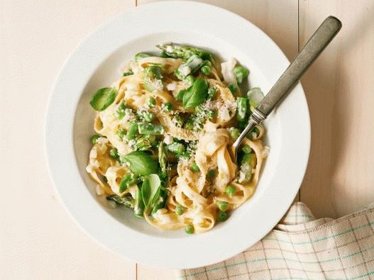 Photo of Linguine with Asparagus in Cream Cheese Sauce