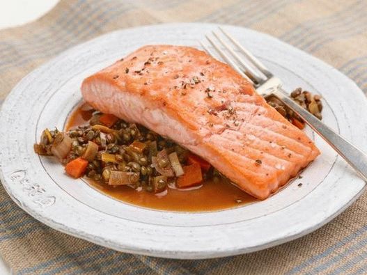 Photo Salmon with lentils