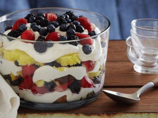 Photo of the dish - Triple with lemon cream and fresh berries