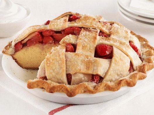 Photo dishes - Cupcake pie with strawberries