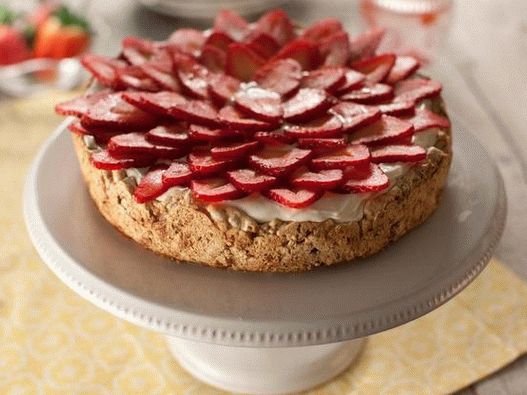 Photo of the dish - Cookie meringue cake with curd cream and strawberries (Mostachon)