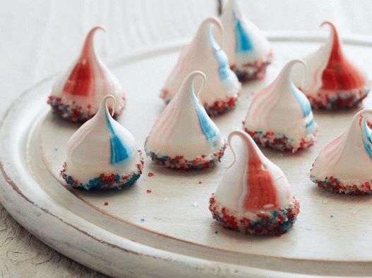 Photo dishes - Colorful meringues