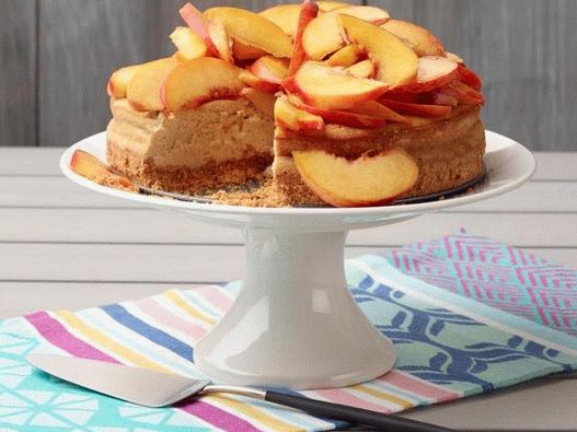 Cheesecake with peaches in a slow cooker