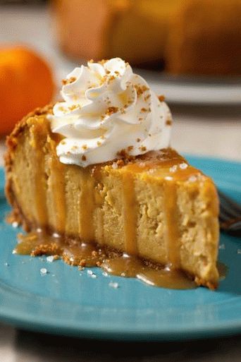 Pumpkin Cheesecake with Caramel Sauce