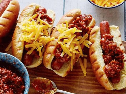 Hot dogs with meat sauce
