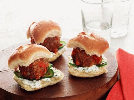 Dish Photography - Mini Cheeseburgers with Meatballs and Goat Cheese
