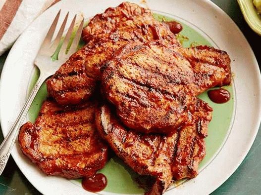 Natural grilled pork cutlets