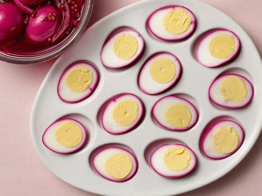 Pickled eggs in beetroot juice