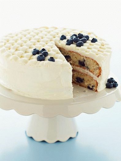 Blueberry glazed wicker cake