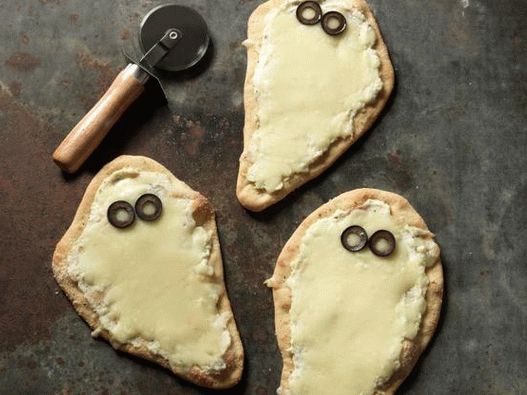 Photography dishes - Portion cheese pizzas