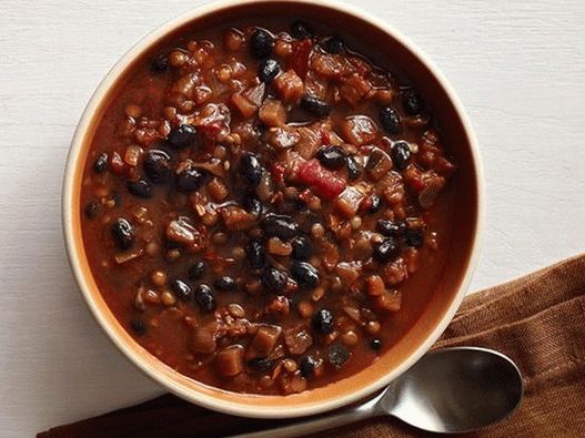 Photo of the dish - Chile with black beans, lentils and eggplant