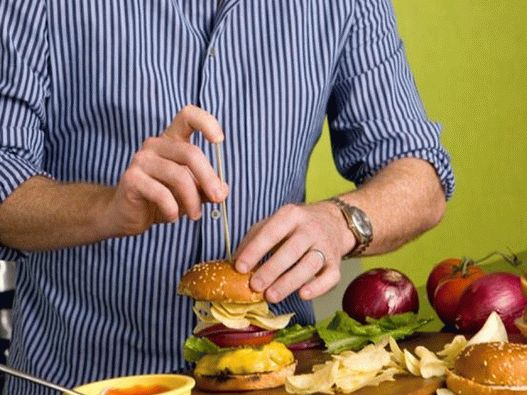 Cheeseburger with Chips
