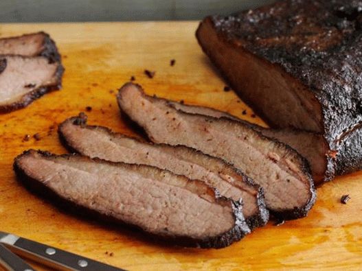 Smoked beef brisket with barbecue beer sauce