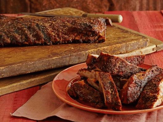 Smoked spicy pork ribs in a glaze of horseradish and maple syrup