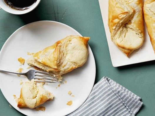 Photo of the dish - Danish - a simple sweet puff with cheese