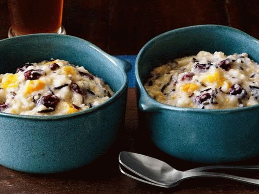 Whole grain porridge for breakfast