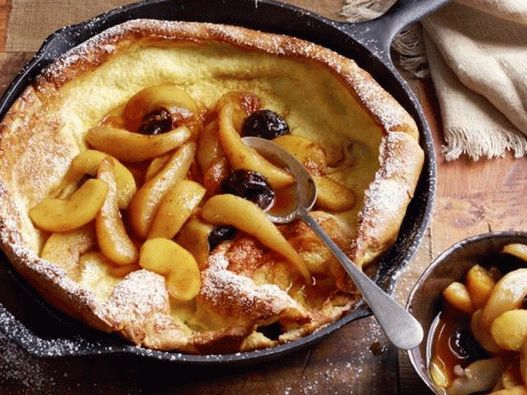 Air Pancake with Apple and Pear Compote
