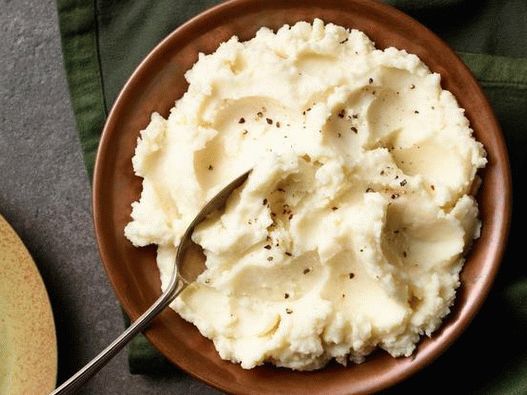 Photography dishes - Mashed potatoes in a slow cooker