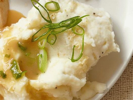 Photo of the dish - Mashed potatoes with horseradish and green onions