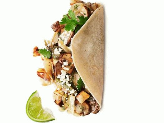 Tacos with mushrooms, potatoes and peppers