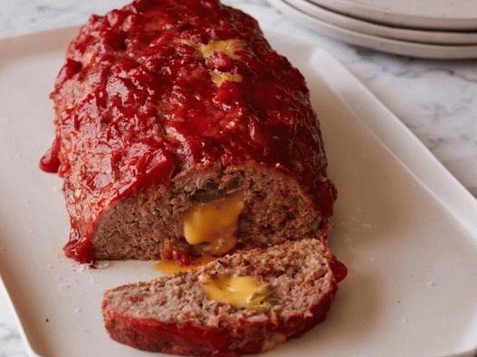 Meat bread with cheese