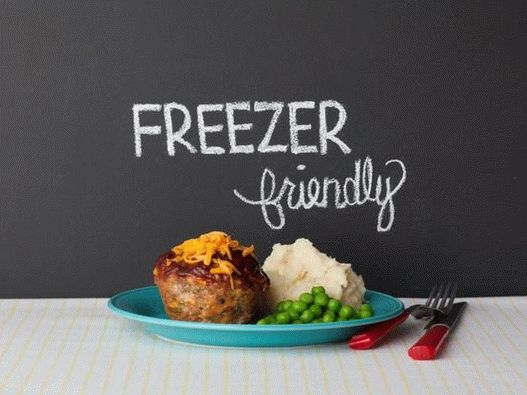 Meat muffins with cheese and barbecue sauce