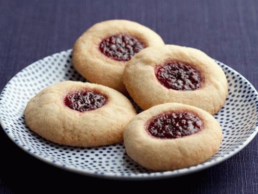 Dish Photography - Homemade Shortbread Cookies with Jam