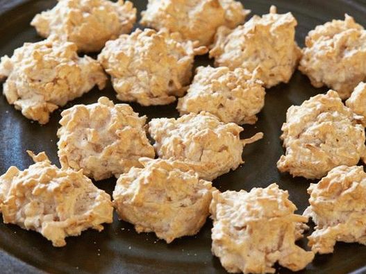 Photo of the dish - Macaroon cookies with fried coconut