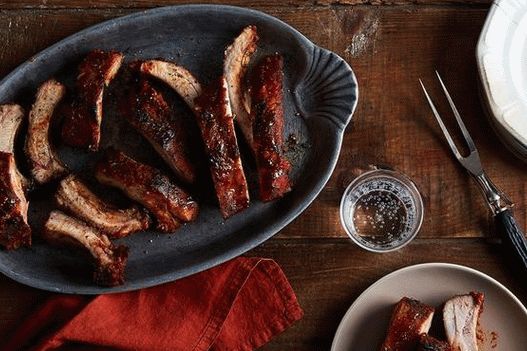 Smoked pork ribs in a glaze of honey and smoked jalapeno peppers