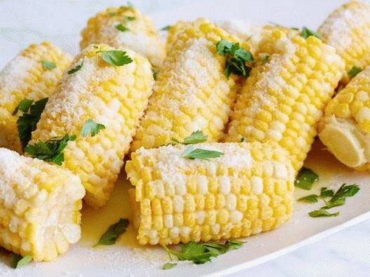 Photo of the dish - Boiled corn on the cob with parmesan