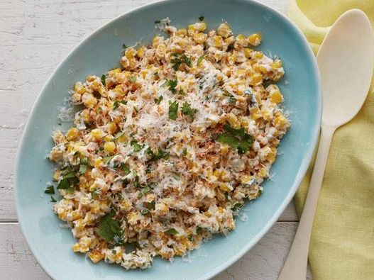 Dish photography - Creamy corn with chili pepper and lime