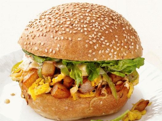 Sandwiches with eggs and potatoes