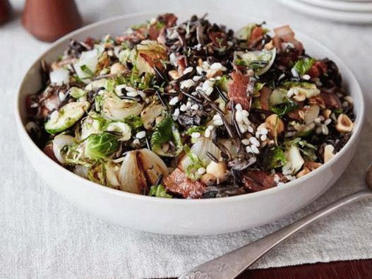 Brussels sprouts with brown rice and bacon
