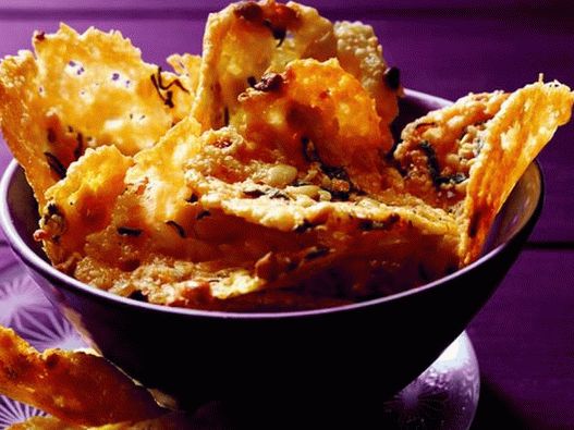 Cheese chips with pine nuts