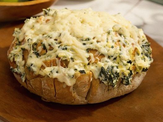 Photo of the dish - Cheese bread with a dip of artichokes and spinach