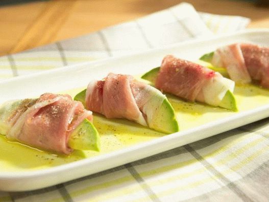 Photo of the dish - Avocado appetizer wrapped in prosciutto