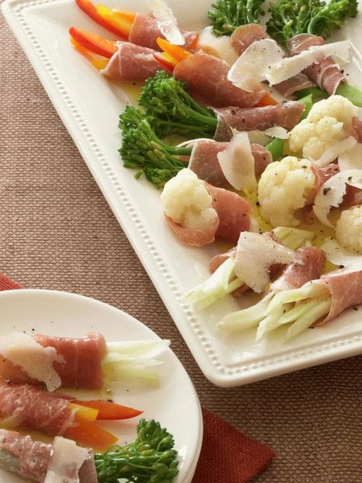 Broccoli wrapped in prosciutto