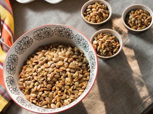 Pumpkin seeds with warm spices