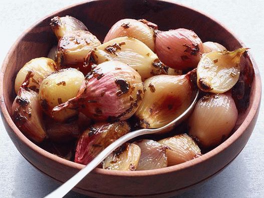Photo shallots, baked in foil