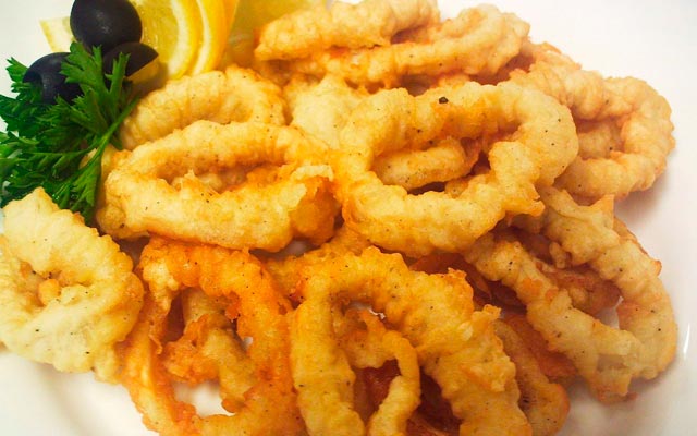 Onion rings in batter