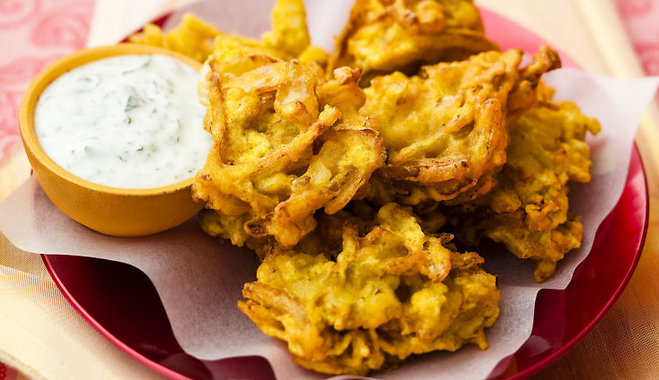 Onion cutlets with sauce