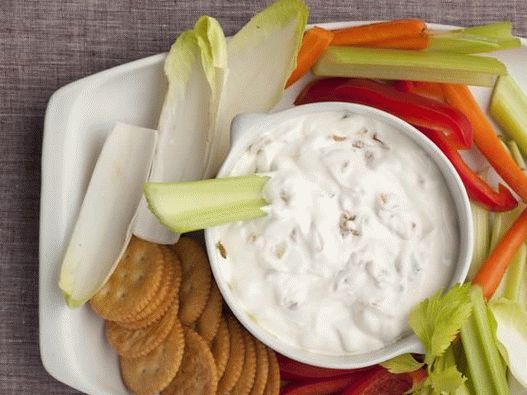 Photo Onion dip sauce with sour cream