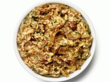 Photo Onion relish with bacon and cheese (appetizer sauce)