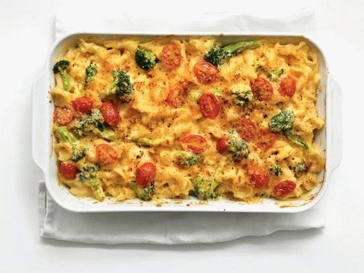 Photo of Mac and Cheese with Broccoli and Tomatoes